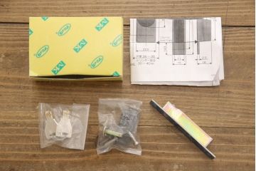 蔵戸をリペア&カスタム!戸首造作し、鎌錠・戸車を取り付け。色味は当店商品を参考に着色。(格子戸、引き戸、玄関戸)