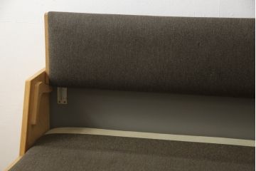 ソファベッドの見た目を変えずに綺麗にリペア!(ソファベッド、3人掛けソファ、ヴィンテージ)