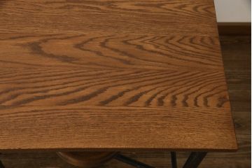 格納スツール8脚付きテーブルをリペア&カスタム!金属部をマットブラックペイントし、クラッキング塗装。(8人用ダイニングテーブル、作業台、ワークスペース)