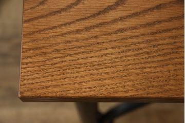 格納スツール8脚付きテーブルをリペア&カスタム!金属部をマットブラックペイントし、クラッキング塗装。(8人用ダイニングテーブル、作業台、ワークスペース)