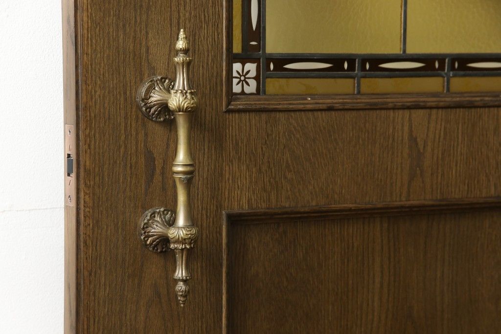 木製ドアをリペア&カスタム!高さをリサイズし、ローラー締まりを新しい物に交換。新材にて補修・加工した箇所は出来る限り本体の色味に合わせて着色。(扉、建具、ヴィンテージ)