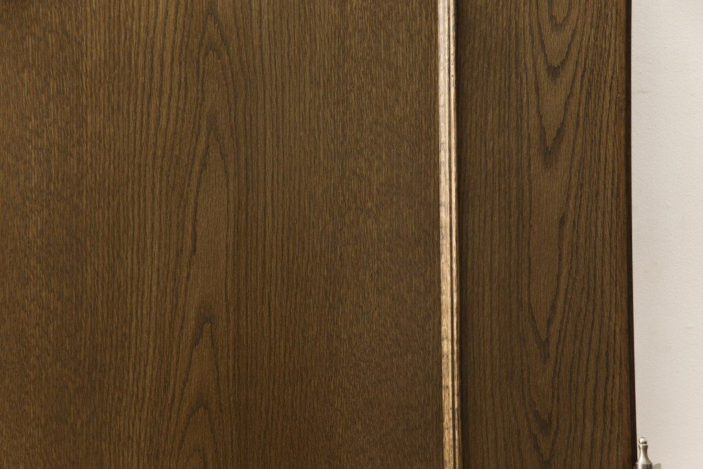 木製ドアをリペア&カスタム!高さをリサイズし、ローラー締まりを新しい物に交換。新材にて補修・加工した箇所は出来る限り本体の色味に合わせて着色。(扉、建具、ヴィンテージ)