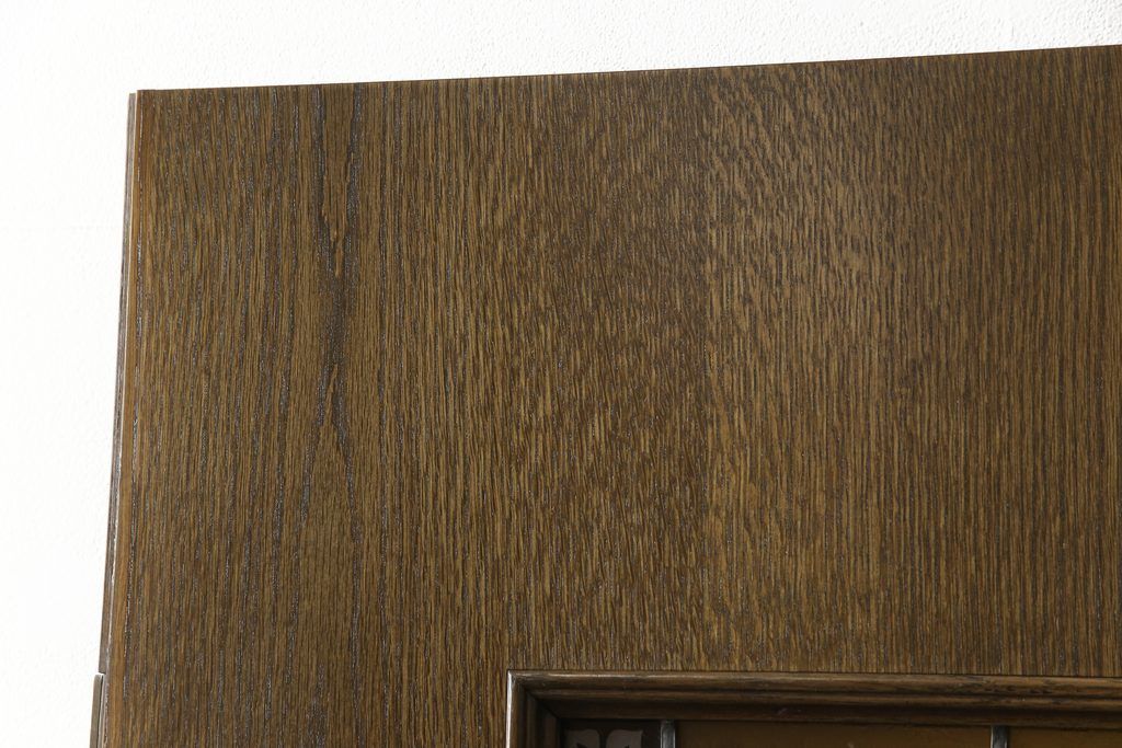 木製ドアをリペア&カスタム!高さをリサイズし、ローラー締まりを新しい物に交換。新材にて補修・加工した箇所は出来る限り本体の色味に合わせて着色。(扉、建具、ヴィンテージ)