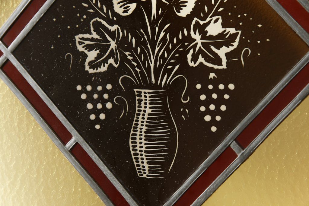 木製ドアをリペア&カスタム!高さをリサイズし、ローラー締まりを新しい物に交換。新材にて補修・加工した箇所は出来る限り本体の色味に合わせて着色。(扉、建具、ヴィンテージ)