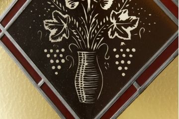 木製ドアをリペア&カスタム!高さをリサイズし、ローラー締まりを新しい物に交換。新材にて補修・加工した箇所は出来る限り本体の色味に合わせて着色。(扉、建具、ヴィンテージ)