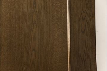 木製ドアをリペア&カスタム!高さをリサイズし、ローラー締まりを新しい物に交換。新材にて補修・加工した箇所は出来る限り本体の色味に合わせて着色。(扉、建具、ヴィンテージ)