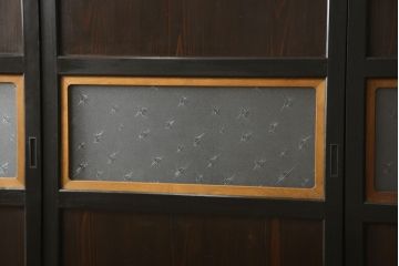 ガラス帯戸3枚をリペア&カスタム!高さをサイズし、調整式のV型戸車を取り付け。本体は現状の色味を活かして仕上げ。(建具、引き戸)