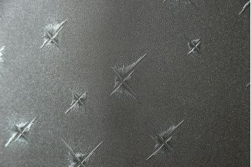 ガラス帯戸3枚をリペア&カスタム!高さをサイズし、調整式のV型戸車を取り付け。本体は現状の色味を活かして仕上げ。(建具、引き戸)