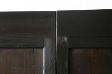 ガラス帯戸3枚をリペア&カスタム!高さをサイズし、調整式のV型戸車を取り付け。本体は現状の色味を活かして仕上げ。(建具、引き戸)