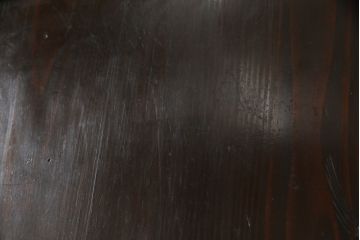 ガラス帯戸3枚をリペア&カスタム!高さをサイズし、調整式のV型戸車を取り付け。本体は現状の色味を活かして仕上げ。(建具、引き戸)