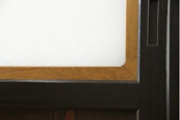 ガラス帯戸3枚をリペア&カスタム!高さをサイズし、調整式のV型戸車を取り付け。本体は現状の色味を活かして仕上げ。(建具、引き戸)