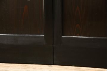 ガラス帯戸3枚をリペア&カスタム!高さをサイズし、調整式のV型戸車を取り付け。本体は現状の色味を活かして仕上げ。(建具、引き戸)