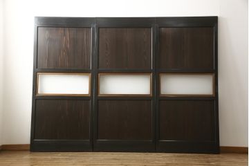 ガラス帯戸3枚をリペア&カスタム!高さをサイズし、調整式のV型戸車を取り付け。本体は現状の色味を活かして仕上げ。(建具、引き戸)