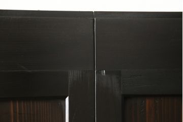 ガラス帯戸3枚をリペア&カスタム!高さをサイズし、調整式のV型戸車を取り付け。本体は現状の色味を活かして仕上げ。(建具、引き戸)