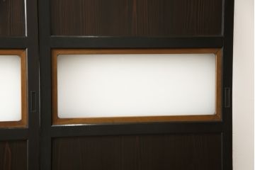 ガラス帯戸3枚をリペア&カスタム!高さをサイズし、調整式のV型戸車を取り付け。本体は現状の色味を活かして仕上げ。(建具、引き戸)