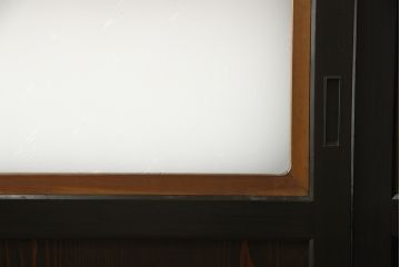 ガラス帯戸3枚をリペア&カスタム!高さをサイズし、調整式のV型戸車を取り付け。本体は現状の色味を活かして仕上げ。(建具、引き戸)