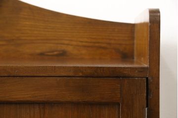 ブックケースをリペア&カスタム!欠損部分のガラスを交換し、棚受けと棚板2枚新規製作。修繕箇所・内部は本体と馴染ませて、現状のお品物に合わせて1トーン程落ち着いた色に着色。(本箱、戸棚、キャビネット)