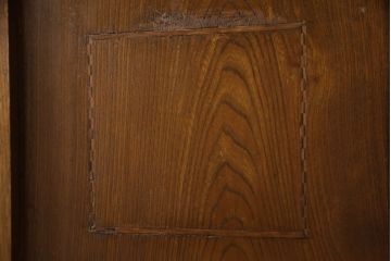 ブックケースをリペア&カスタム!欠損部分のガラスを交換し、棚受けと棚板2枚新規製作。修繕箇所・内部は本体と馴染ませて、現状のお品物に合わせて1トーン程落ち着いた色に着色。(本箱、戸棚、キャビネット)