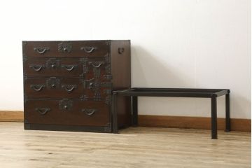 米沢小箪笥をリペア&カスタム!高さ・幅を調整して鉄脚を取り付け、現状のお品物に合わせて1トーン程落ち着いた色に着色。(枕箪笥、和タンス、小物収納、引き出し、整理箪笥、時代箪笥)