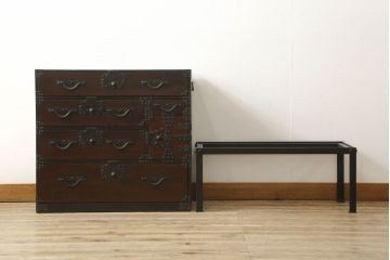 米沢小箪笥をリペア&カスタム!高さ・幅を調整して鉄脚を取り付け、現状のお品物に合わせて1トーン程落ち着いた色に着色。(枕箪笥、和タンス、小物収納、引き出し、整理箪笥、時代箪笥)