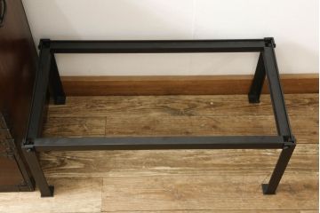 米沢小箪笥をリペア&カスタム!高さ・幅を調整して鉄脚を取り付け、現状のお品物に合わせて1トーン程落ち着いた色に着色。(枕箪笥、和タンス、小物収納、引き出し、整理箪笥、時代箪笥)