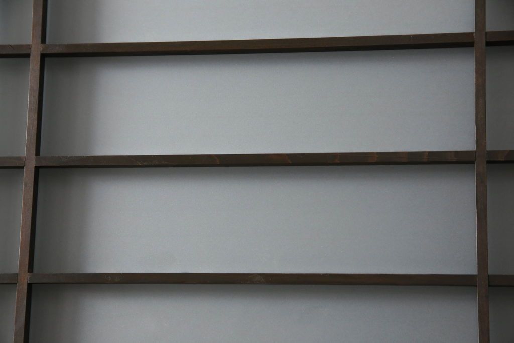 ガラス戸4枚をリペア&カスタム!高さと幅をリサイズし、ダークブラウン色に着色。(引き戸、建具)