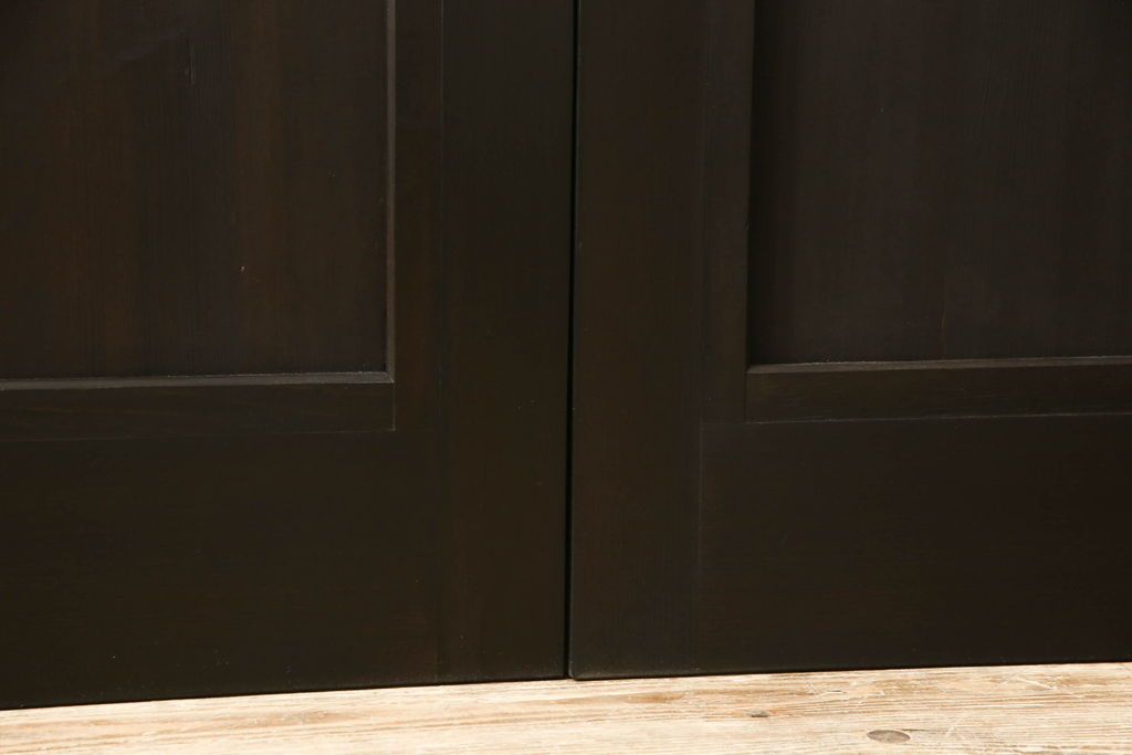 ガラス戸4枚をリペア&カスタム!高さと幅をリサイズし、ダークブラウン色に着色。(引き戸、建具)