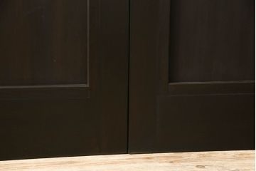 ガラス戸4枚をリペア&カスタム!高さと幅をリサイズし、ダークブラウン色に着色。(引き戸、建具)