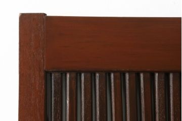 蔵戸をリペア&カスタム!格子裏面にガラスを組み入れ、表面は漆塗りを活かし、裏面は表面と近しい雰囲気になるよう着色。(玄関戸、玄関ドア、引き戸)