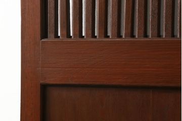 蔵戸をリペア&カスタム!格子裏面にガラスを組み入れ、表面は漆塗りを活かし、裏面は表面と近しい雰囲気になるよう着色。(玄関戸、玄関ドア、引き戸)