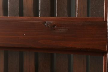 蔵戸をリペア&カスタム!格子裏面にガラスを組み入れ、表面は漆塗りを活かし、裏面は表面と近しい雰囲気になるよう着色。(玄関戸、玄関ドア、引き戸)