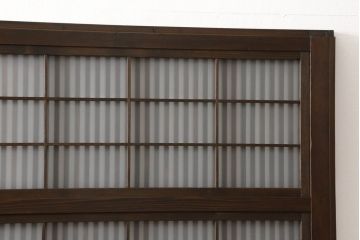 格子ガラス戸2枚をリペア&カスタム!高さと幅をリサイズし、V字戸車を取り付け、付け足した部材や、カットした面は本体の色味に合わせて着色。(引き戸、ガラス帯戸)