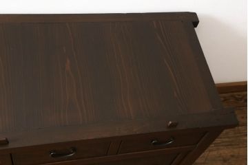 水屋箪笥サイドボードをリペア&カスタム!天板裏の補強をし、現状のお品物に合わせて1トーン程落ち着いた色に着色。(収納棚、戸棚、テレビ台、ローボード)
