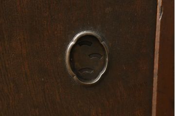 水屋箪笥サイドボードをリペア&カスタム!天板裏の補強をし、現状のお品物に合わせて1トーン程落ち着いた色に着色。(収納棚、戸棚、テレビ台、ローボード)