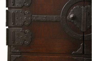 帳場箪笥をリペア&カスタム!底板の中空部分に板を足してフラットに加工。足した材も周りの材に合うように着色。(小箪笥、和箪笥、時代箪笥、収納たんす)