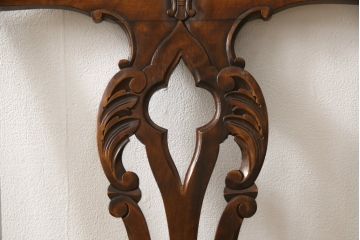 ダイニングチェア4脚をリペア&カスタム!座面生地をご希望の生地に張替え。本体は現状の色味を活かして仕上げ、修繕箇所は本体と馴染むように。(椅子、イス)