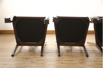 ダイニングチェア4脚をリペア&カスタム!座面生地をご希望の生地に張替え。本体は現状の色味を活かして仕上げ、修繕箇所は本体と馴染むように。(椅子、イス)