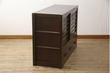 四尺水屋箪笥サイドボードをリペア&カスタム!天板部分の塗り直し、現状のお品物に合わせて1トーン程落ち着いた色に着色し、修繕箇所は本体と馴染むように。(食器棚、収納棚、キャビネット)