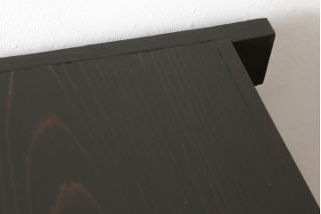 三尺水屋箪笥をリペア&カスタム!高さをリサイズし、本体を上下分割できるように加工。網部分にはすりガラスを取り付け、棚板を新たに製作。色味はチェス系に着色し蜜蝋ワックスにて仕上げ。(収納棚、戸棚、キャビネット、食器棚)