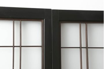 ガラス戸4枚をリペア&カスタム!高さと幅をリサイズし、下部は当社オリジナルの麻の葉模様ガラスに交換。本体は現状の色味を活かして仕上げ、修繕箇所を本体と馴染むように。(引き戸、建具)