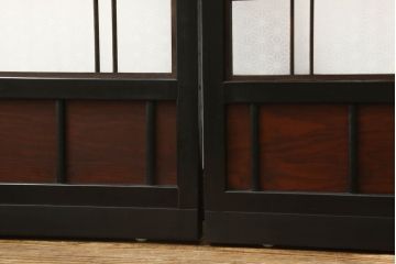 ガラス戸4枚をリペア&カスタム!高さと幅をリサイズし、下部は当社オリジナルの麻の葉模様ガラスに交換。本体は現状の色味を活かして仕上げ、修繕箇所を本体と馴染むように。(引き戸、建具)