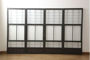 ガラス戸4枚をリペア&カスタム!高さと幅をリサイズし、下部は当社オリジナルの麻の葉模様ガラスに交換。本体は現状の色味を活かして仕上げ、修繕箇所を本体と馴染むように。(引き戸、建具)