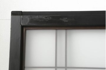 ガラス戸4枚をリペア&カスタム!高さと幅をリサイズし、下部は当社オリジナルの麻の葉模様ガラスに交換。本体は現状の色味を活かして仕上げ、修繕箇所を本体と馴染むように。(引き戸、建具)