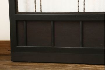 ガラス戸4枚をリペア&カスタム!高さと幅をリサイズし、下部は当社オリジナルの麻の葉模様ガラスに交換。本体は現状の色味を活かして仕上げ、修繕箇所を本体と馴染むように。(引き戸、建具)