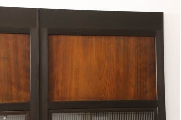 組子帯戸4枚をリペア&カスタム!高さと幅をリサイズし、レーザー加工による組子デザインの枠を製作。表はクリアガラス、裏はすりガラスに交換。色味は当店商品を参考に着色。(引き戸、帯戸)