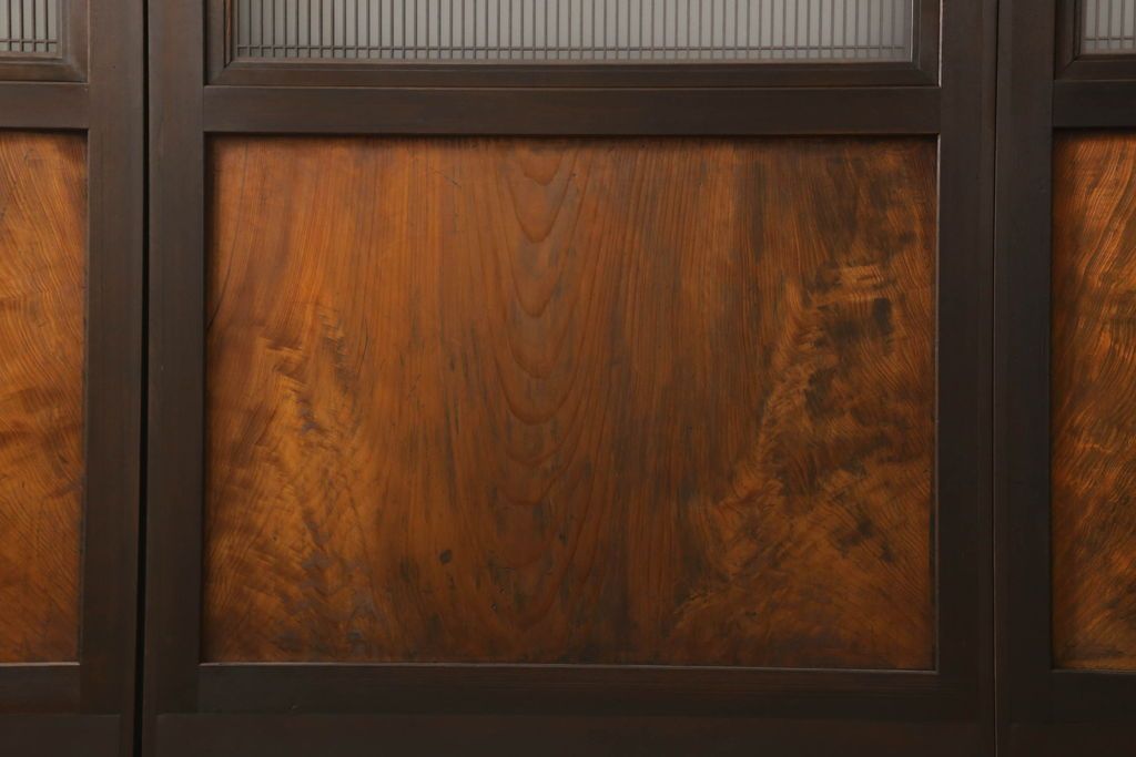 組子帯戸4枚をリペア&カスタム!高さと幅をリサイズし、レーザー加工による組子デザインの枠を製作。表はクリアガラス、裏はすりガラスに交換。色味は当店商品を参考に着色。(引き戸、帯戸)