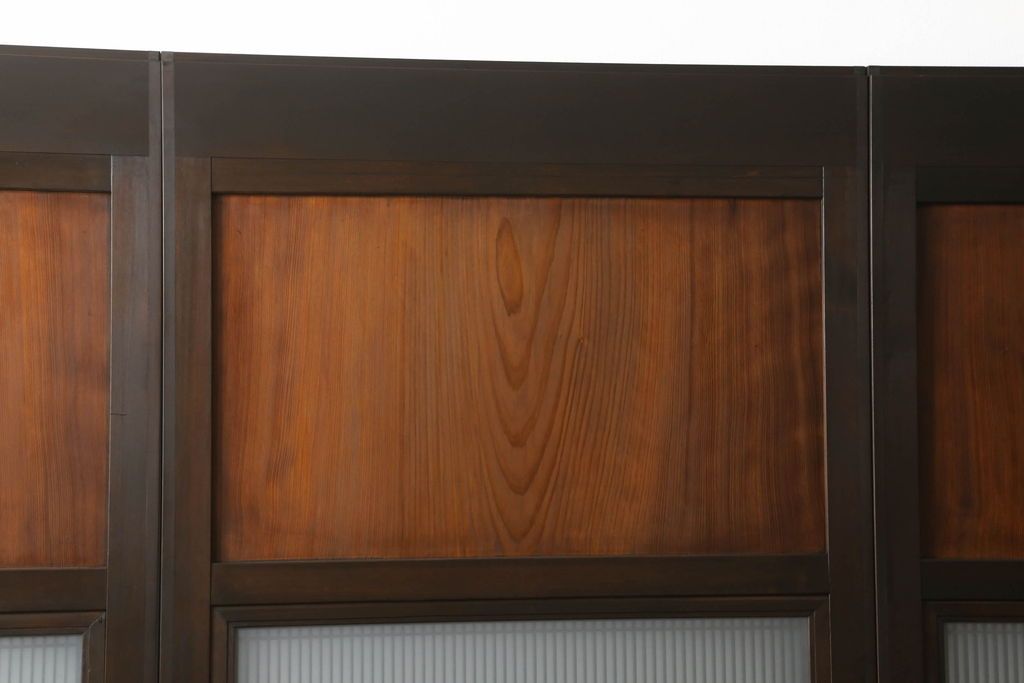 組子帯戸4枚をリペア&カスタム!高さと幅をリサイズし、レーザー加工による組子デザインの枠を製作。表はクリアガラス、裏はすりガラスに交換。色味は当店商品を参考に着色。(引き戸、帯戸)