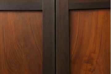 組子帯戸4枚をリペア&カスタム!高さと幅をリサイズし、レーザー加工による組子デザインの枠を製作。表はクリアガラス、裏はすりガラスに交換。色味は当店商品を参考に着色。(引き戸、帯戸)