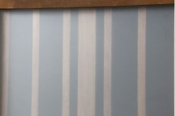 格子戸をリペア&カスタム!引手・金網・鍵・戸車を取り付け。新規製作した戸枠のみ現状の色味を活かして塗装。(引き戸、玄関戸)