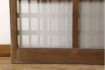 格子戸をリペア&カスタム!引手・金網・鍵・戸車を取り付け。新規製作した戸枠のみ現状の色味を活かして塗装。(引き戸、玄関戸)